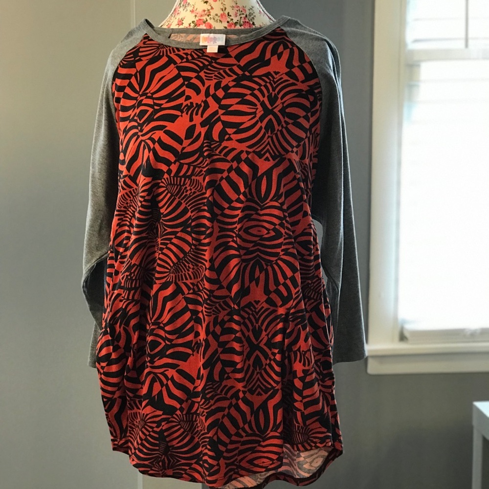 SOLD🎉3X LuLaRoe Randy 3/4 sleeve baseball tee